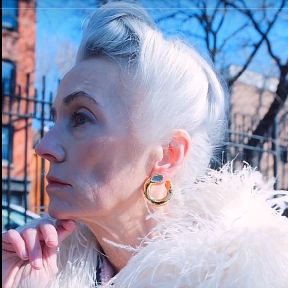 ALEXIS BITTAR • Solanales Crystal Gold Front-FacingHoop Earrings